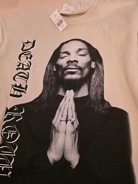 Urban Planet Cream and Black Graphic Sweatshirt with Snoop Dogg Print